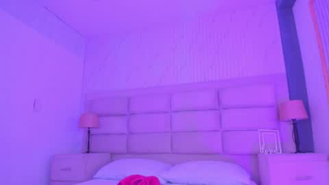 Caroline online show from 4, 3, 2026