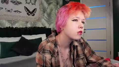 CarolineRichter online show from 5, 12, 2025