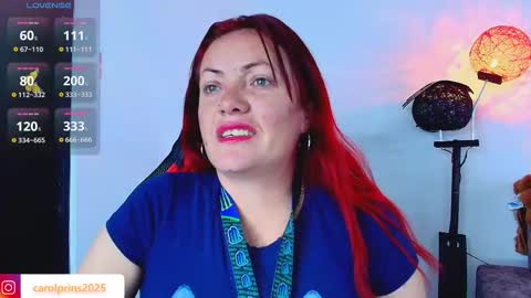 Carolinhe  online show from 10, 11, 2025