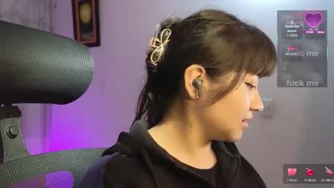 Snapshot of caroll_luna chatting on 27, 10, 2025 kitty online show from 27, 10, 2025