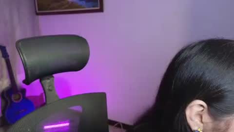 Snapshot of caroll_luna chatting on 10, 11, 2025 kitty online show from 10, 11, 2025