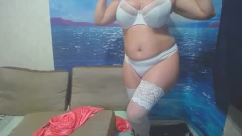 Snapshot of caroncapella chatting on 25, 12, 2024 VicunaCool online show from 25, 12, 2024