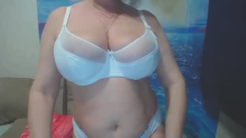 Snapshot of caroncapella chatting on 19, 1, 2025 VicunaCool online show from 19, 1, 2025