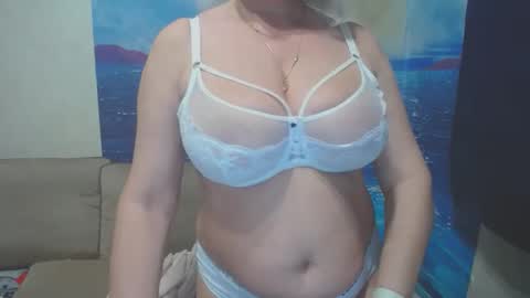 Snapshot of caroncapella chatting on 31, 1, 2025 VicunaCool online show from 31, 1, 2025