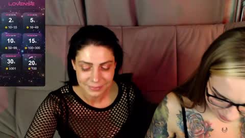Snapshot of carrie_moonshine chatting on 2, 12, 2024 Carrie online show from 2, 12, 2024