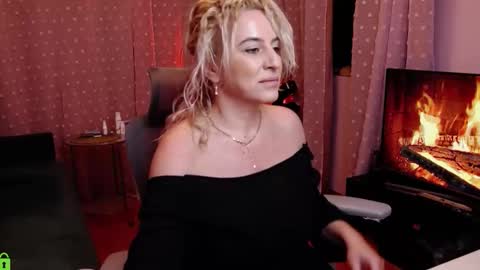 Carrie online show from 3, 12, 2025