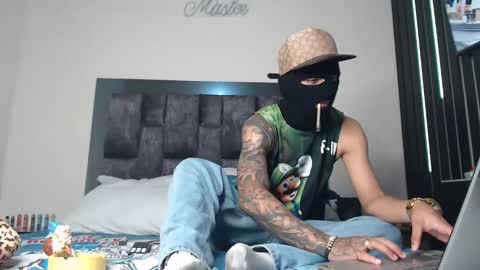 Snapshot of cash_master77 chatting on 11, 1, 2025 Cash Master777 online show from 11, 1, 2025