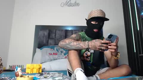 Snapshot of cash_master77 chatting on 12, 1, 2025 Cash Master777 online show from 12, 1, 2025