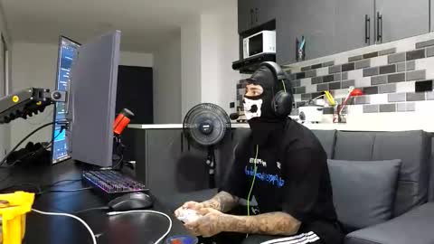 Snapshot of cash_master777 chatting on 22, 5, 2026 cash_master777 online show from 22, 5, 2026