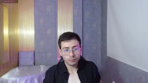 Snapshot of caspian_tay chatting on 6, 2, 2026 caspian_tay online show from 6, 2, 2026