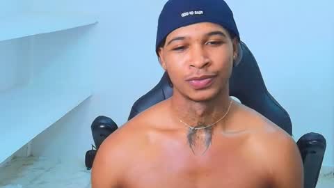 Snapshot of cassian_gold chatting on 1, 7, 2026 CASSIAN GOLD online show from 1, 7, 2026
