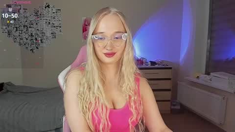 Snapshot of cassie_rosss chatting on 9, 2, 2025 Cassie Rosss online show from 9, 2, 2025