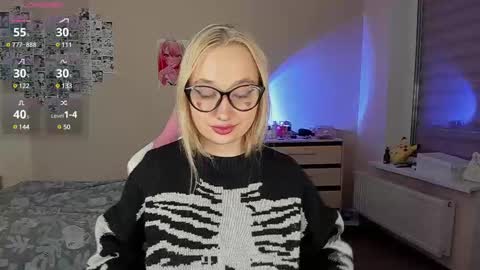 Snapshot of cassie_rosss chatting on 6, 3, 2025 Cassie Rosss online show from 6, 3, 2025