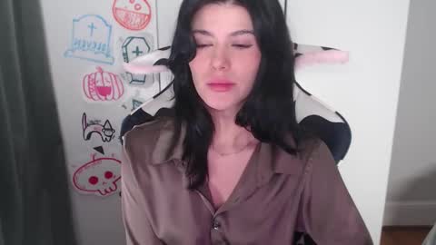 Snapshot of cassiealvarez chatting on 16, 10, 2025 cassiealvarez online show from 16, 10, 2025