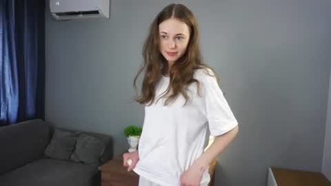 Snapshot of cassiehorridge chatting on 20, 6, 2026 Alice online show from 20, 6, 2026