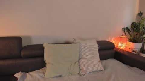  cassandra  online show from 16, 10, 2025