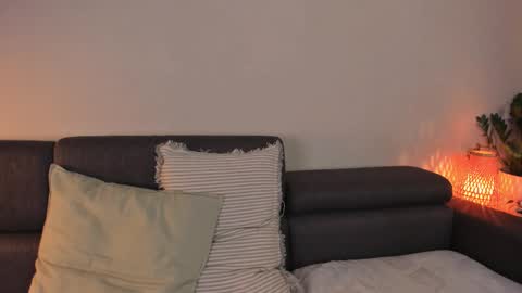  cassandra  online show from 18, 10, 2025