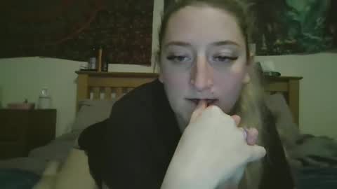 Snapshot of cassybby1 chatting on 20, 10, 2025 Cassy newbiee online show from 20, 10, 2025