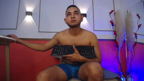 Snapshot of cat_2_ chatting on 7, 11, 2025 cat_2_ online show from 7, 11, 2025