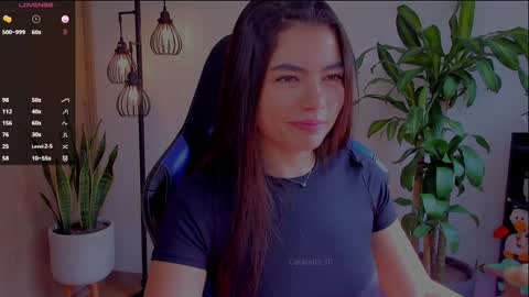 Snapshot of catalella_01 chatting on 12, 12, 2024 MACARENA online show from 12, 12, 2024