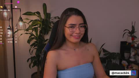 Snapshot of catalella_01 chatting on 19, 1, 2025 MACARENA online show from 19, 1, 2025