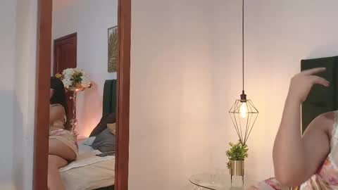 Snapshot of catalinaesquivel chatting on 9, 9, 2025 CatalinaEsquivel online show from 9, 9, 2025