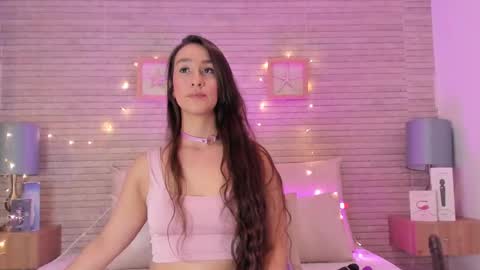 Snapshot of catalinnathompson chatting on 7, 3, 2025 CatalinnaThompson online show from 7, 3, 2025