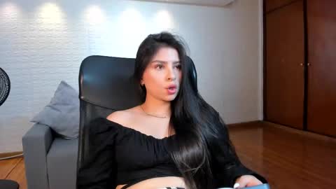 Snapshot of cathalina_santana chatting on 29, 9, 2025 Catalina Santana online show from 29, 9, 2025