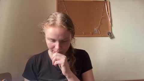 Snapshot of catherinefrancis chatting on 10, 7, 2026 Jessica online show from 10, 7, 2026