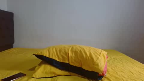 cathot1998 online show from 13, 4, 2026