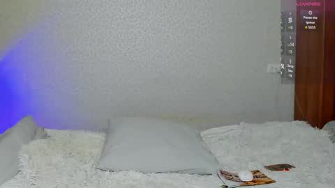 Snapshot of caties_cutes2 chatting on 8, 3, 2025 Tobi Den online show from 8, 3, 2025