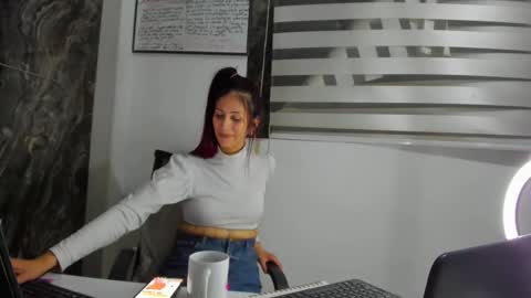 CATT EVANS online show from 28, 1, 2025