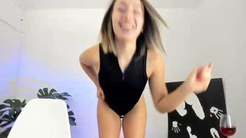Snapshot of cattaleya_rose chatting on 4, 8, 2026 Catta online show from 4, 8, 2026