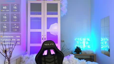 caty_cuddly online show from 21, 12, 2024