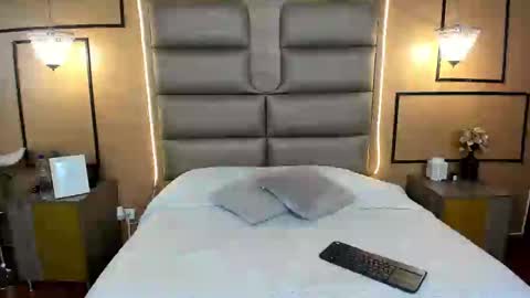 caylincollins online show from 8, 2, 2025