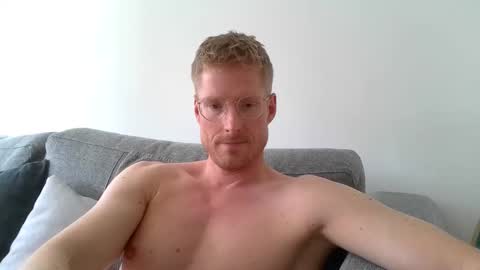 Snapshot of ccloser87 chatting on 26, 10, 2025 ccloser87 online show from 26, 10, 2025