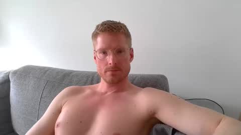 Snapshot of ccloser87 chatting on 30, 3, 2026 ccloser87 online show from 30, 3, 2026