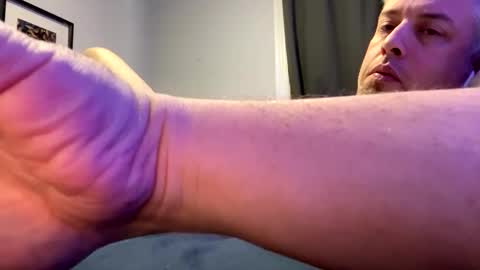 Snapshot of cdnhardrock799 chatting on 17, 12, 2025 cdnhardrock799 online show from 17, 12, 2025