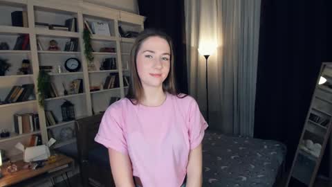 Josie Manesi online show from 25, 12, 2024