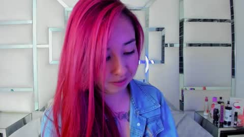 Snapshot of celeste_hillx chatting on 8, 3, 2025 celeste_hillx online show from 8, 3, 2025