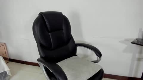 Snapshot of celeste_hillx chatting on 9, 10, 2025 celeste_hillx online show from 9, 10, 2025