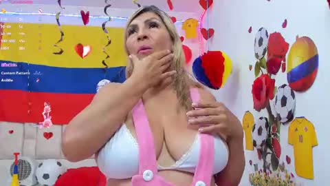 Snapshot of celeste_lincon chatting on 10, 7, 2026 Celeste Lincon online show from 10, 7, 2026