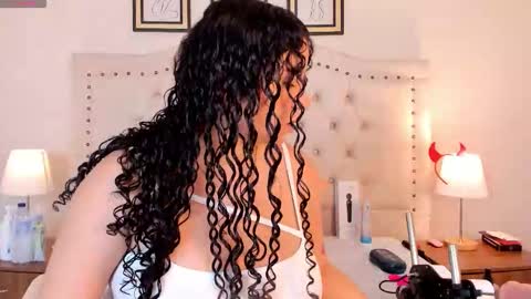 CELESTE MIRANDA online show from 2, 12, 2025