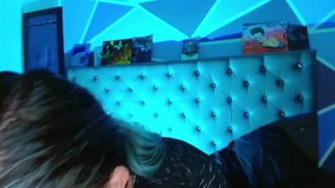 I am Valentinn online show from 5, 12, 2025