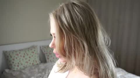 Snapshot of celestial_grace chatting on 7, 4, 2026 Mellani online show from 7, 4, 2026