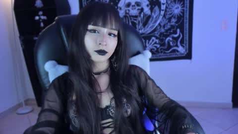   online show from 18, 12, 2025