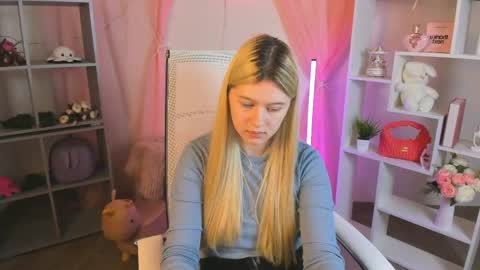 your cute kitty online show from 11, 4, 2026