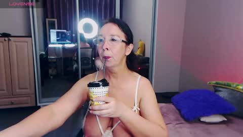 Snapshot of celine_faer1 chatting on 1, 5, 2026 Celine online show from 1, 5, 2026