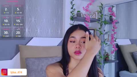 Snapshot of celine_lee chatting on 28, 11, 2025 Celine online show from 28, 11, 2025