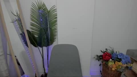 Celine Roxelle online show from 10, 10, 2025